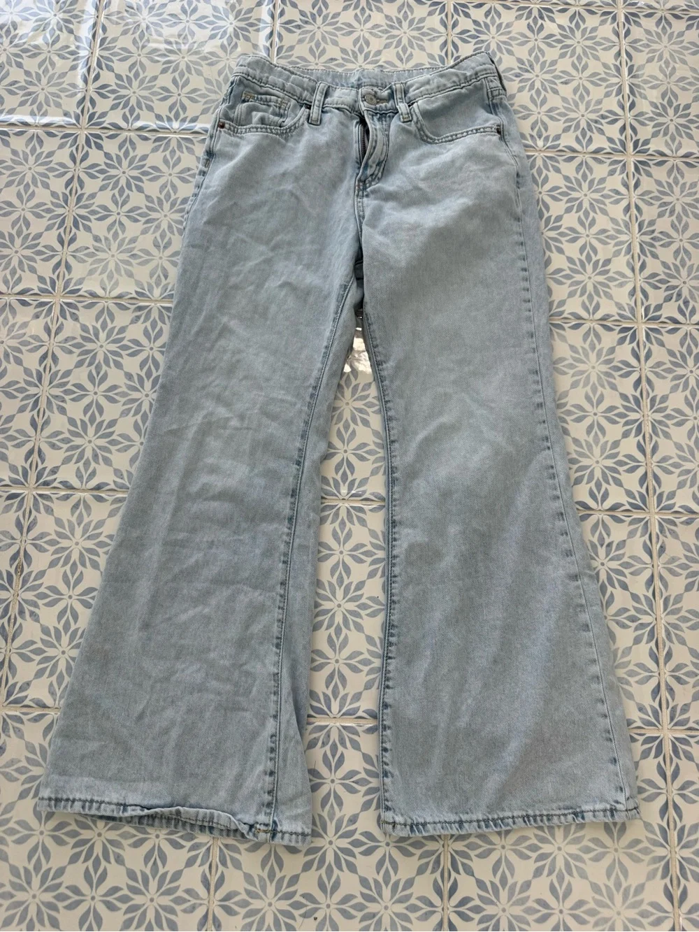 Old Navy High Rise Baggy Flare Jeans